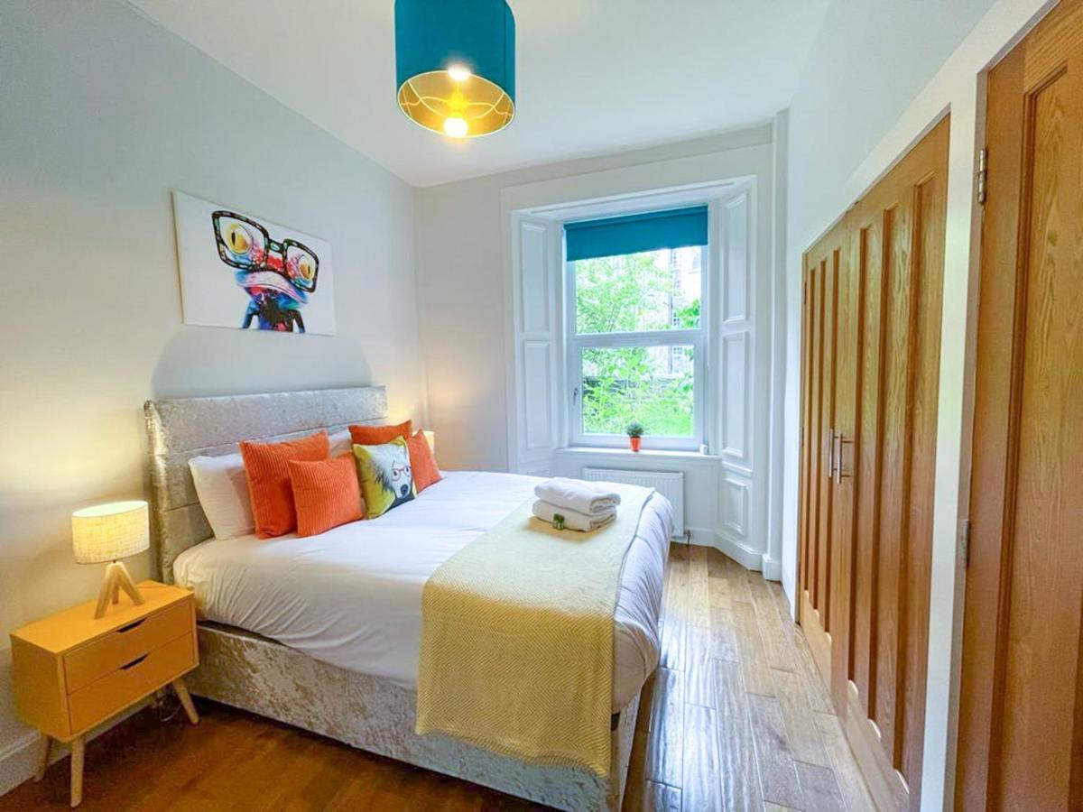 Desirable 2 Bed Apt Near Edinburgh Castle Екстер'єр фото