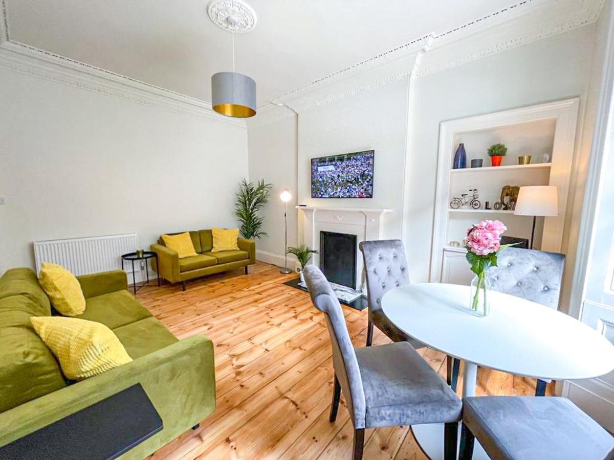 Desirable 2 Bed Apt Near Edinburgh Castle Екстер'єр фото