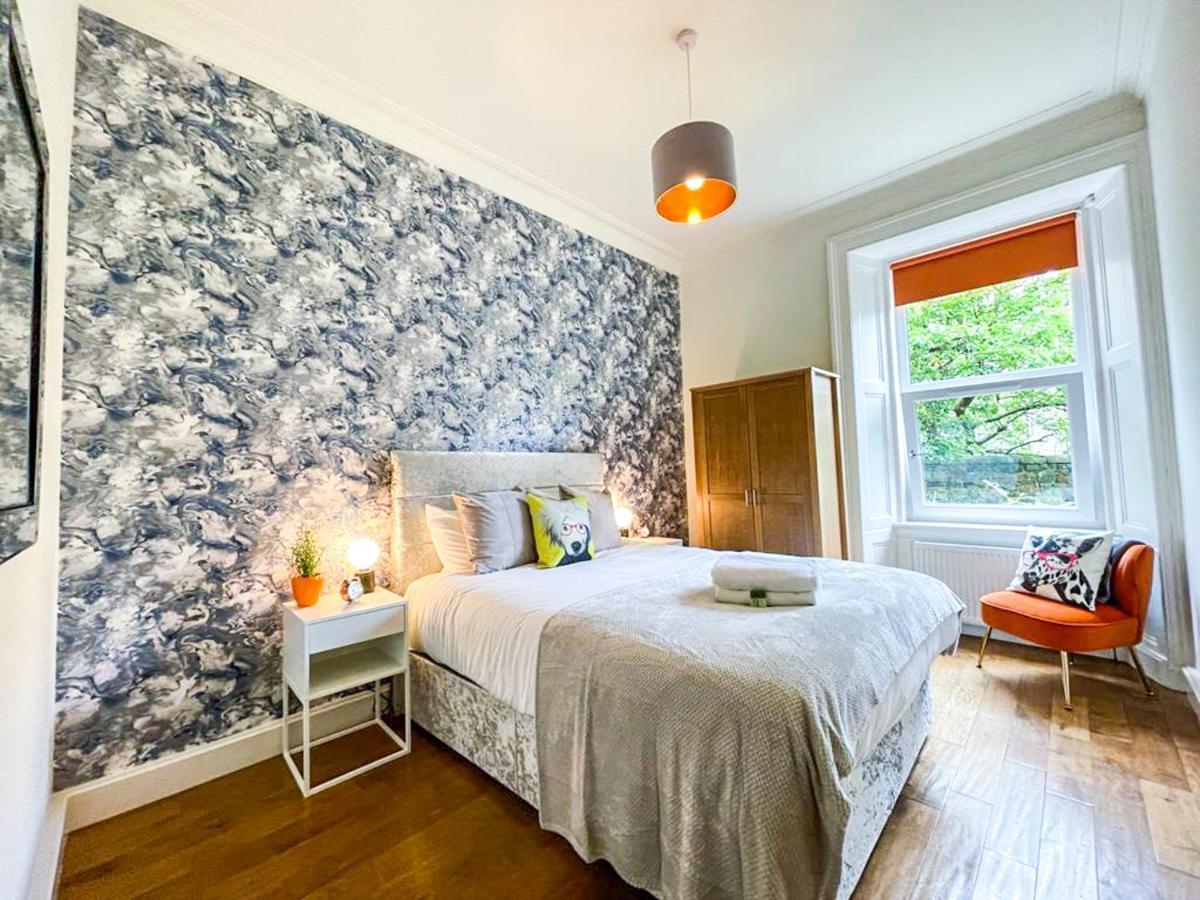 Desirable 2 Bed Apt Near Edinburgh Castle Екстер'єр фото