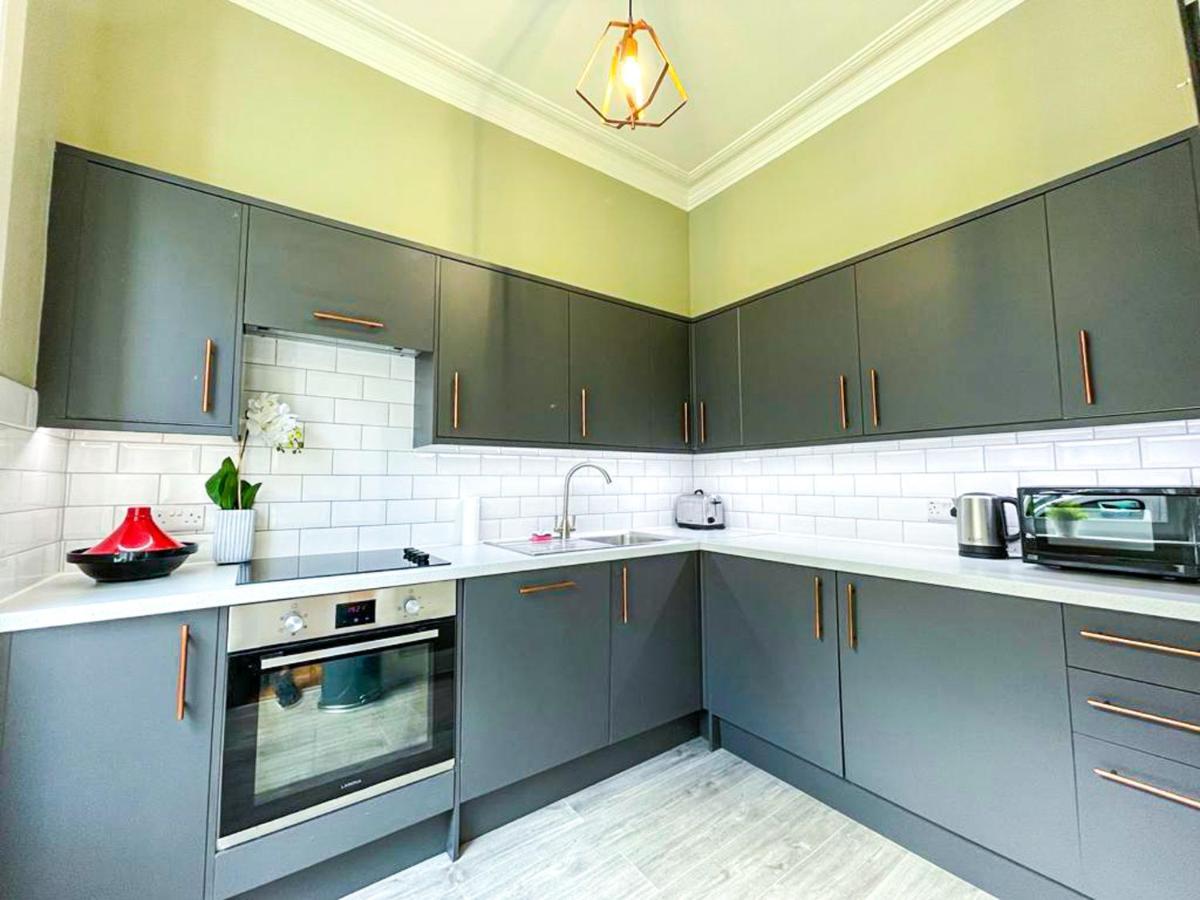 Desirable 2 Bed Apt Near Edinburgh Castle Екстер'єр фото