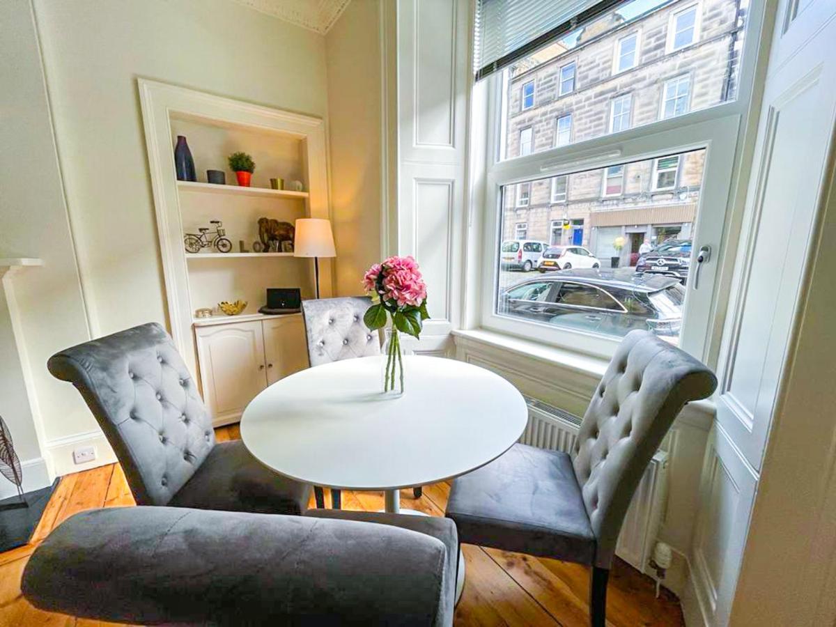 Desirable 2 Bed Apt Near Edinburgh Castle Екстер'єр фото
