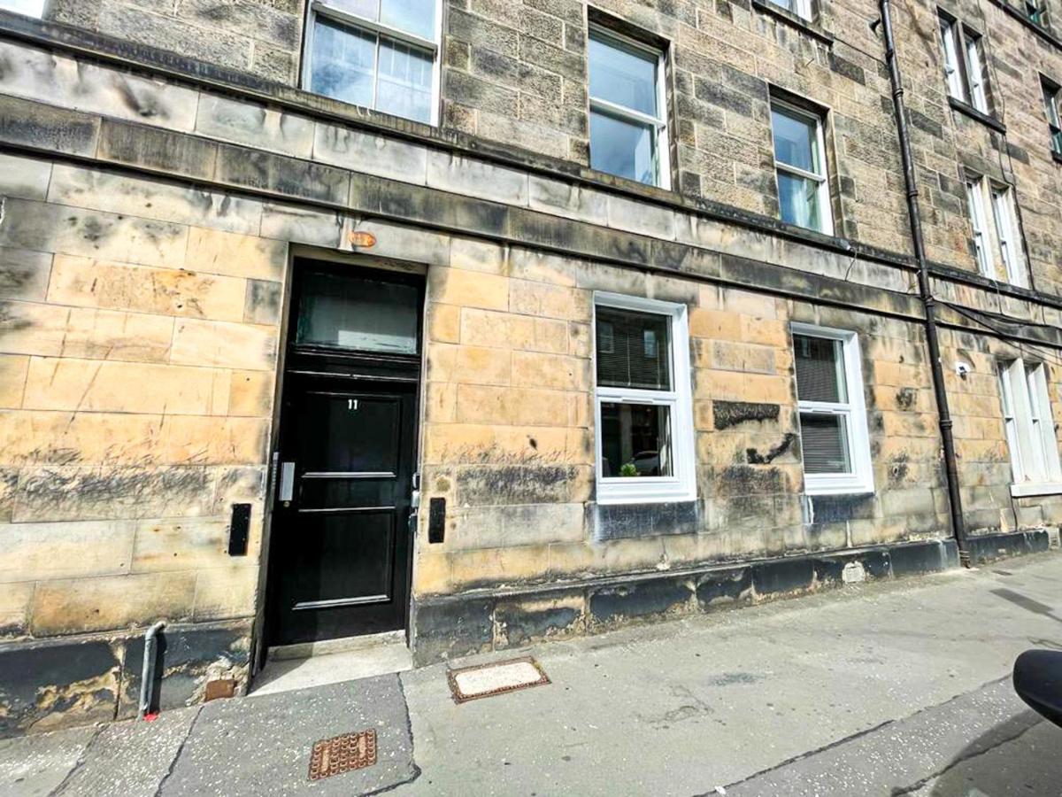 Desirable 2 Bed Apt Near Edinburgh Castle Екстер'єр фото