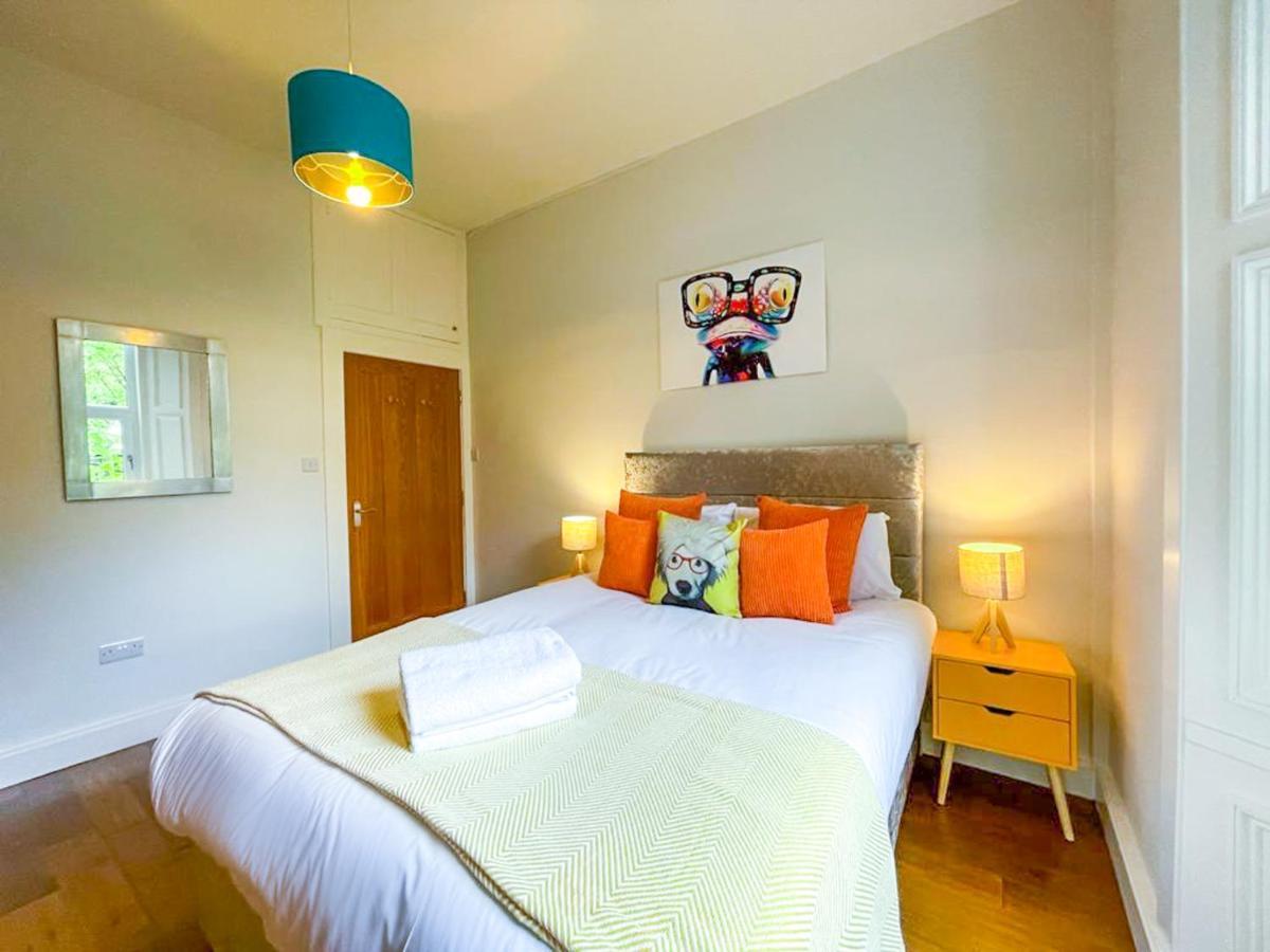Desirable 2 Bed Apt Near Edinburgh Castle Екстер'єр фото