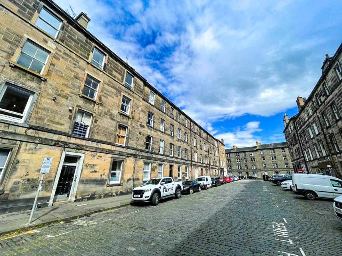 Desirable 2 Bed Apt Near Edinburgh Castle Екстер'єр фото